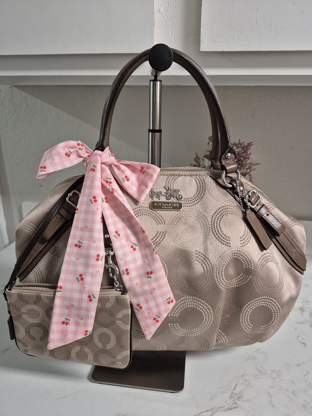 Coach Madison Beige Signature Satchel In Like New Condition